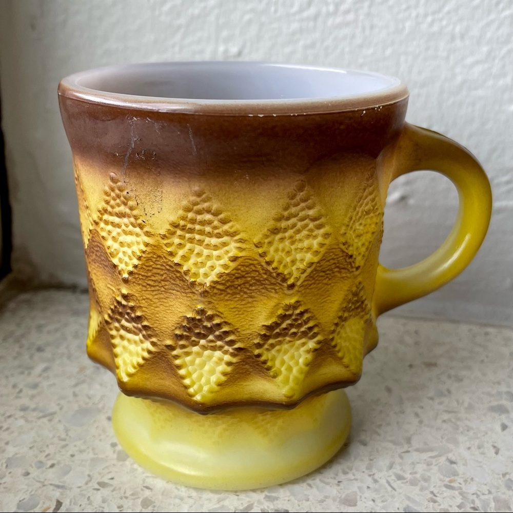 Vintage Fire King Yellow & Brown Diamond Pattern Coffee Mug Milk Glass Anchor - Picture 3 of 7